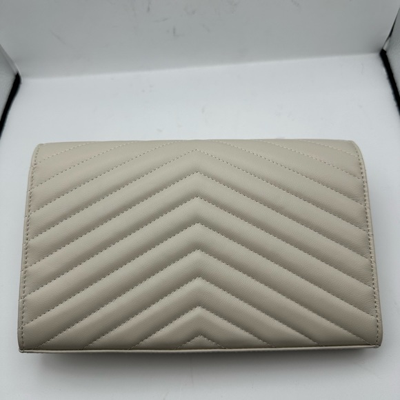 CLASSIC CASSANDRE CHAIN WALLET IN GRAIN DE POUDRE LEATHER - Picture 4 of 9